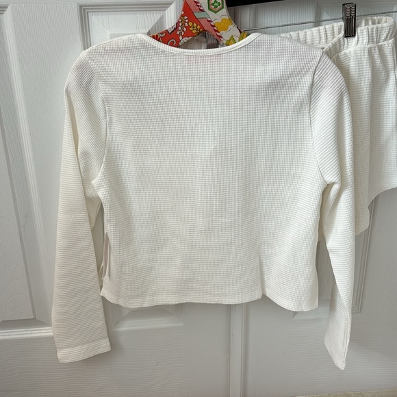 Lisa says gah! White set - Picture 5 of 8